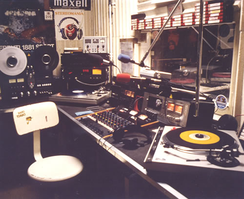 tipco studio di radio privata negli anni 70 - 80